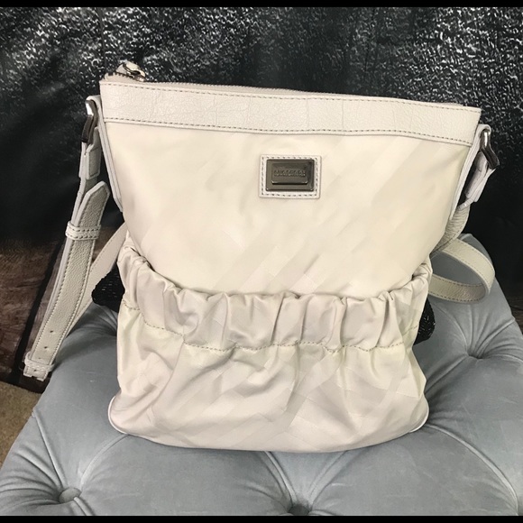 Burberry Handbags - Burberry 💯 Authentic